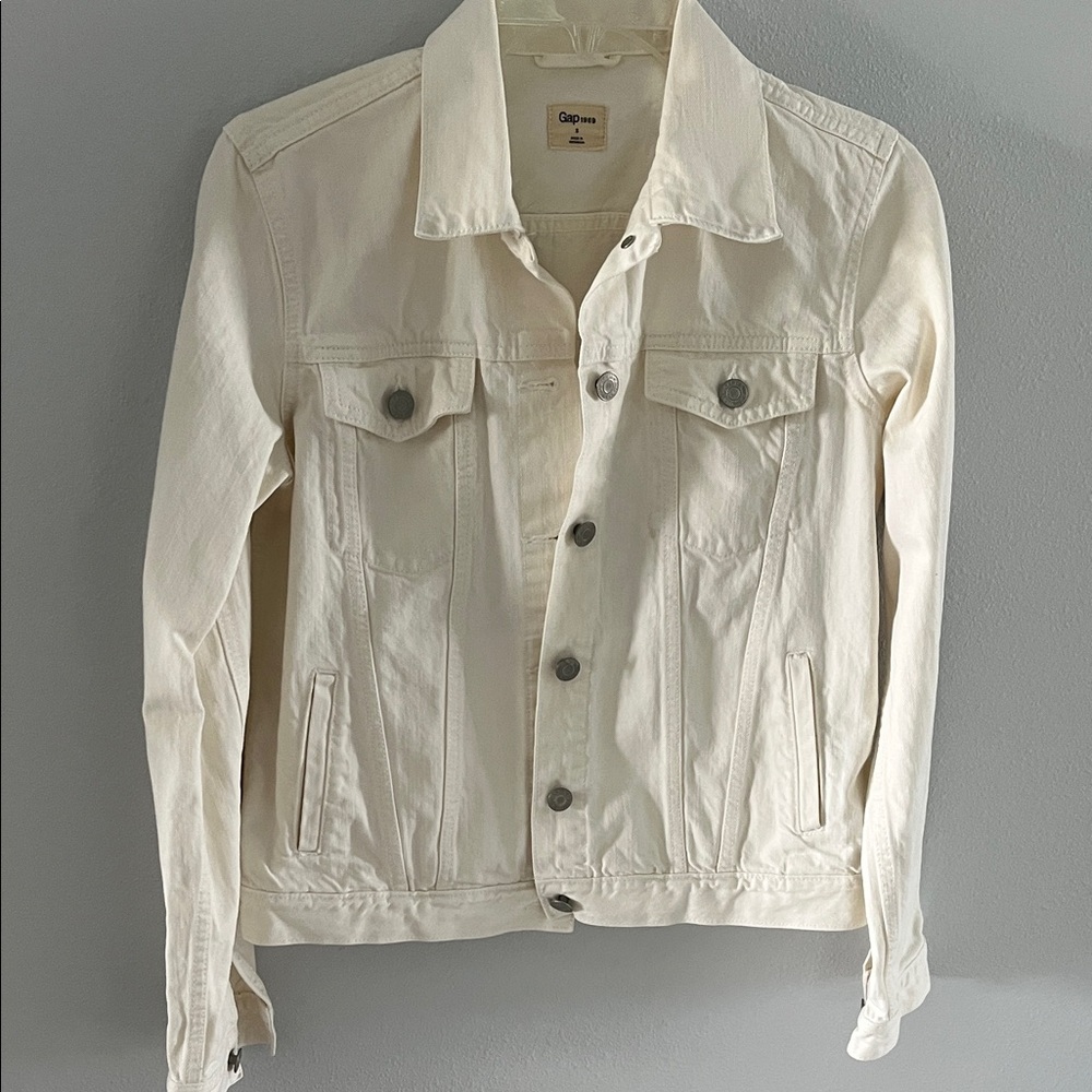 Gap women’s Cream Denim Jacket